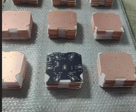 Harga yang pantas Kontrol impedansi papan PCB dasar tembaga FR4 untuk stabilitas operasional jangka panjang on line