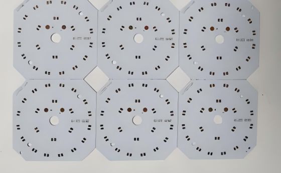 Harga yang pantas 1 Layer LED PCB Board With Aluminium Base Board 1OZ And White Soldermask on line